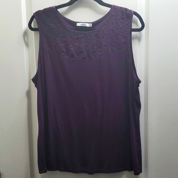 Sleeveless Blouse in Eggplant XL - Picture 1 of 7